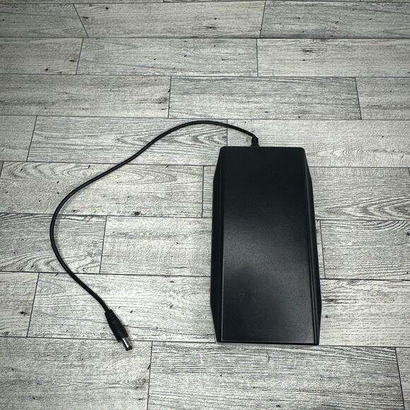 LiFePO4 Battery Pack LF4100  Rechargeable 12V Max Charge Voltage 3A - Picture 1 of 5